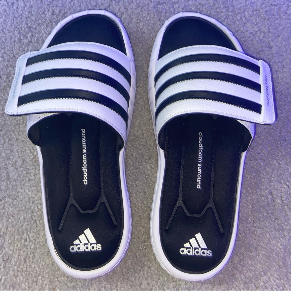 ADIDAS SLIDES